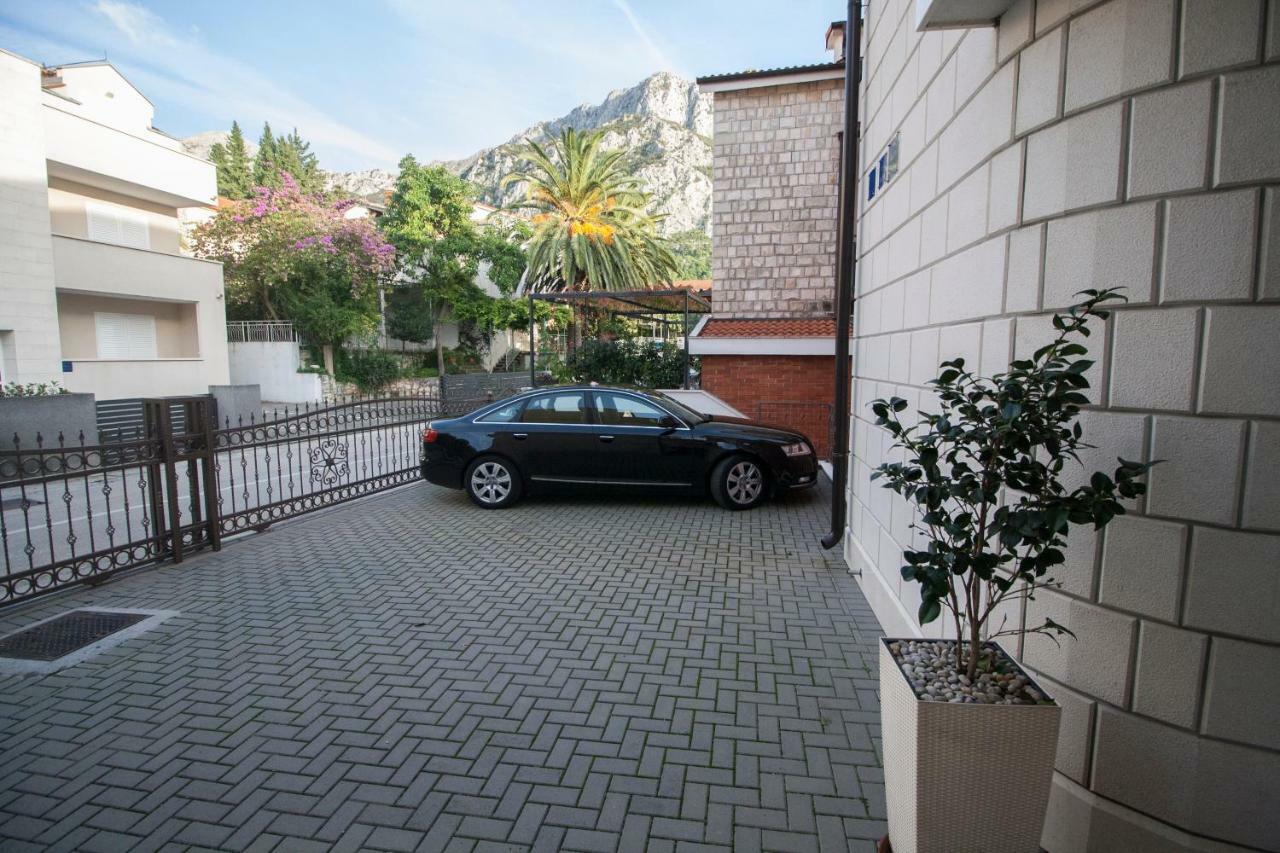 Apartments Knezovic Gradac (Split-Dalmatia) Exterior foto