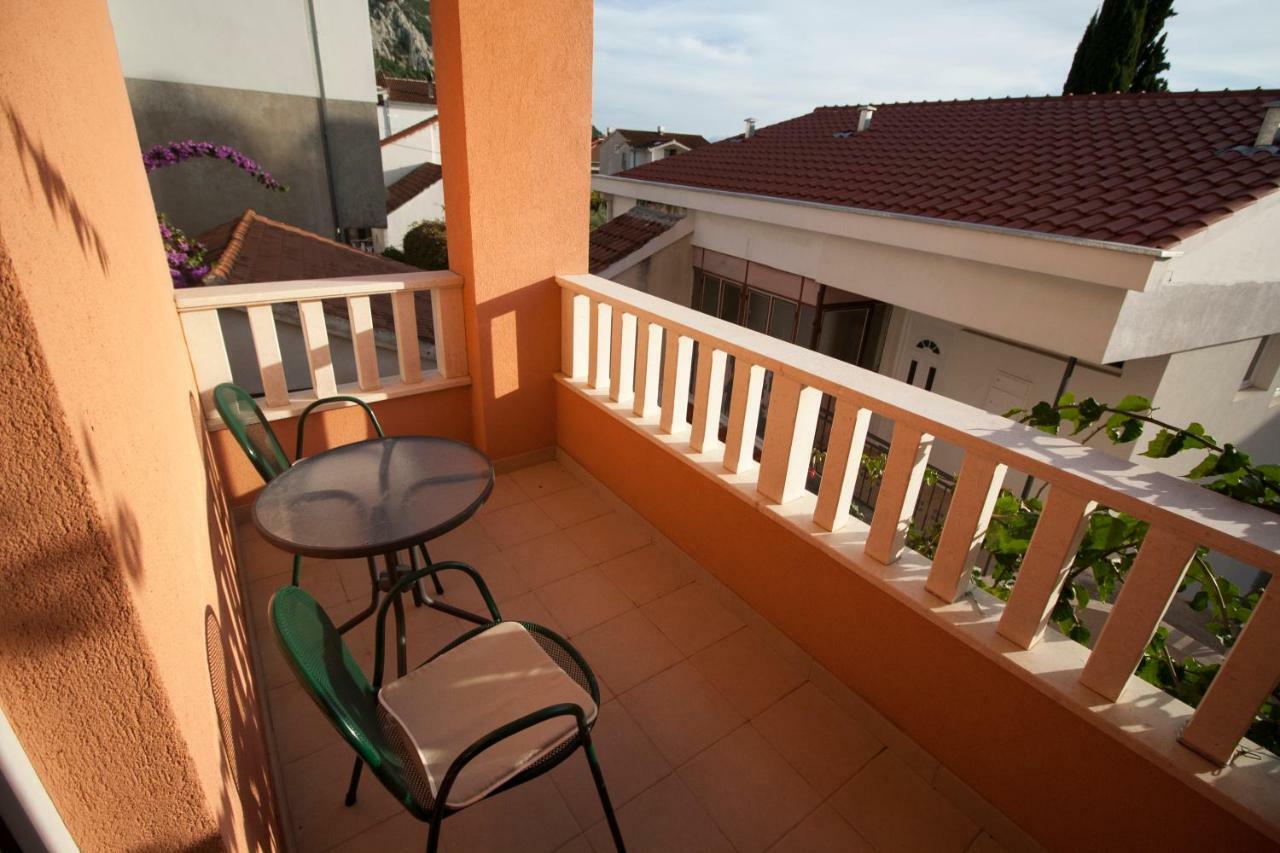 Apartments Knezovic Gradac (Split-Dalmatia) Exterior foto