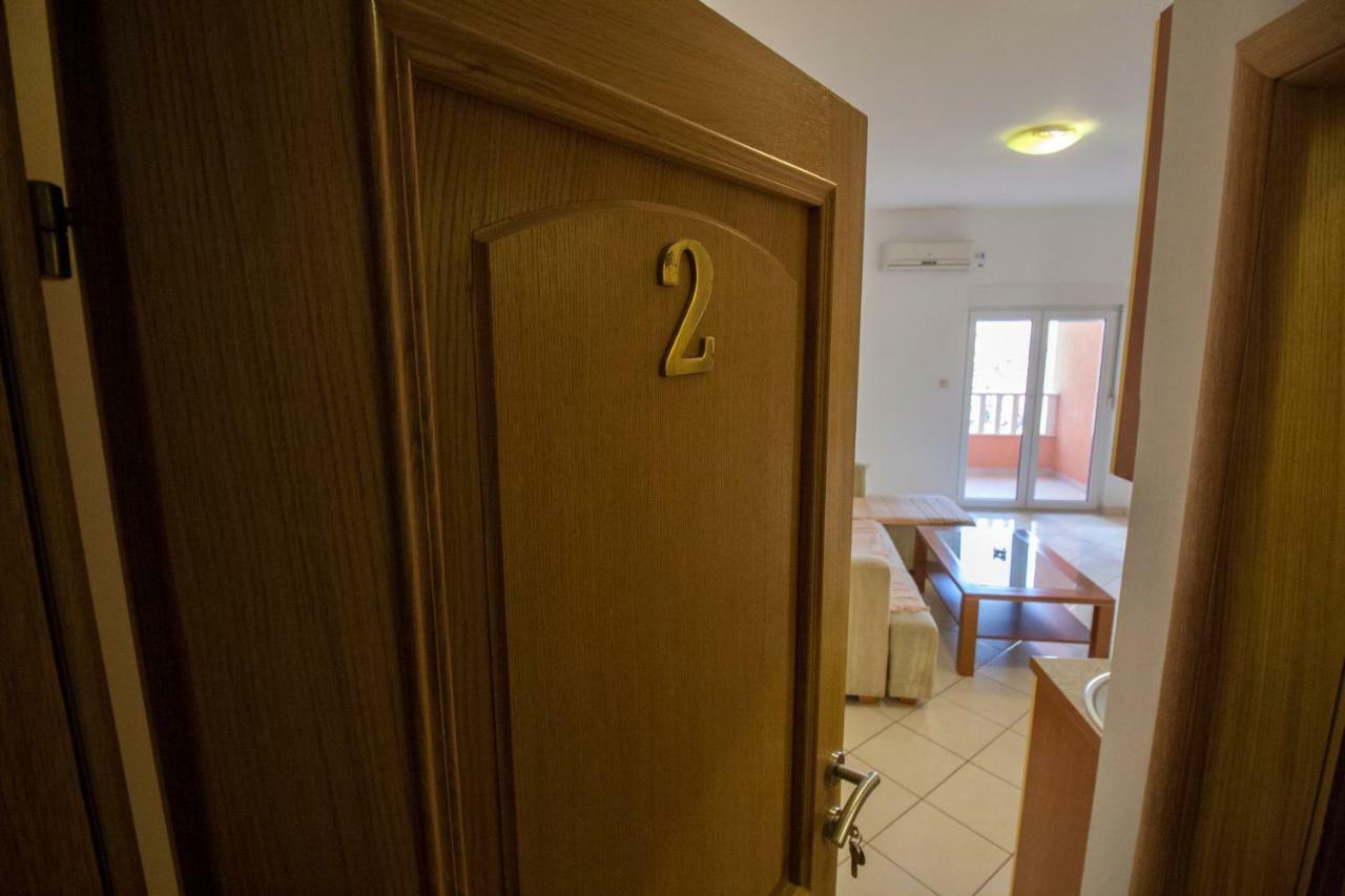Apartments Knezovic Gradac (Split-Dalmatia) Exterior foto