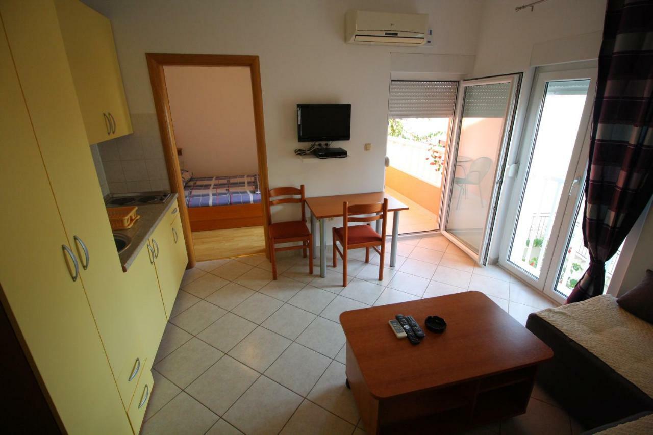 Apartments Knezovic Gradac (Split-Dalmatia) Exterior foto