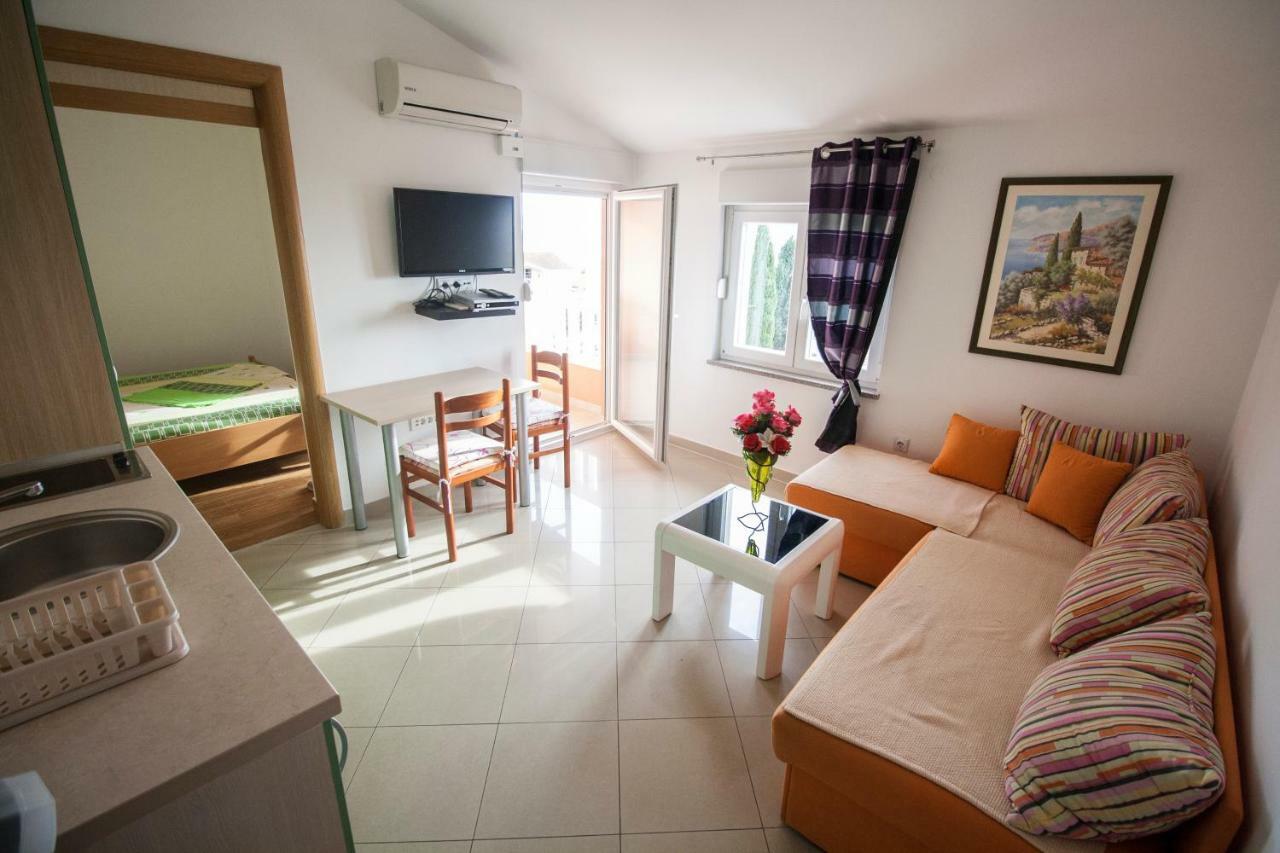 Apartments Knezovic Gradac (Split-Dalmatia) Exterior foto