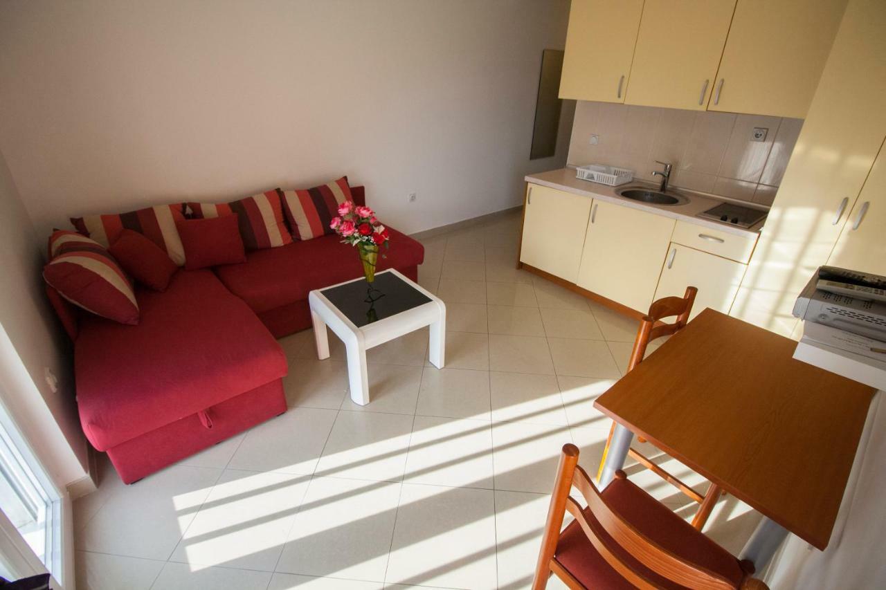 Apartments Knezovic Gradac (Split-Dalmatia) Exterior foto
