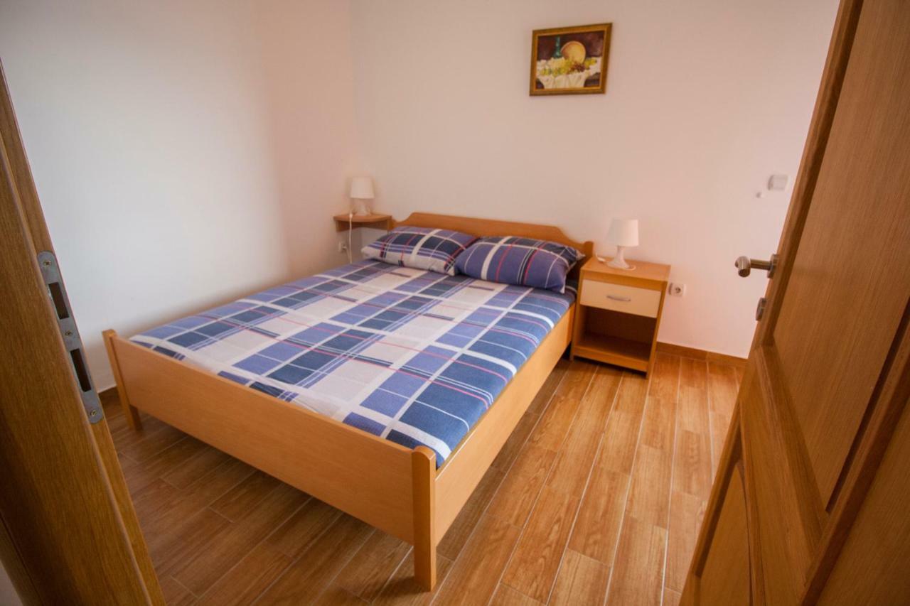 Apartments Knezovic Gradac (Split-Dalmatia) Exterior foto