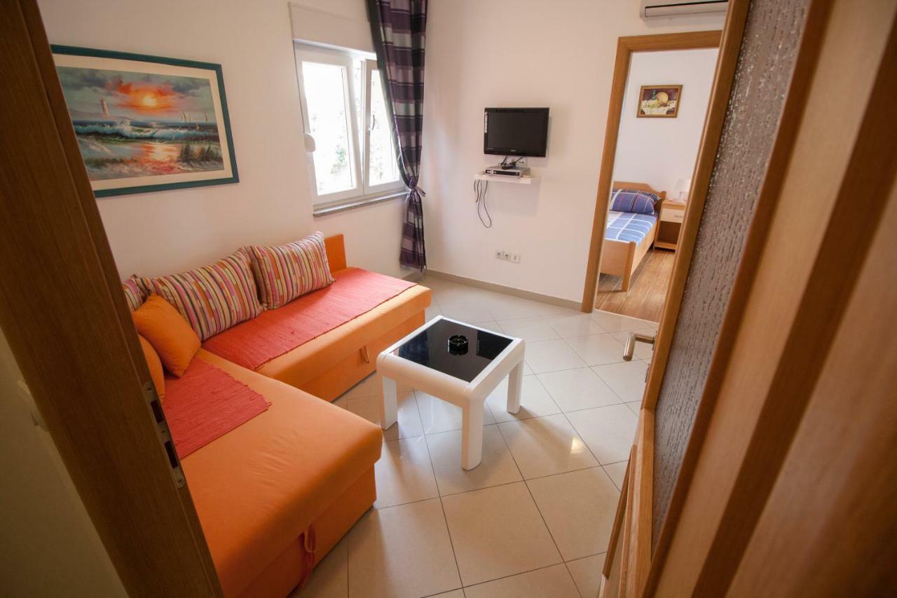 Apartments Knezovic Gradac (Split-Dalmatia) Exterior foto