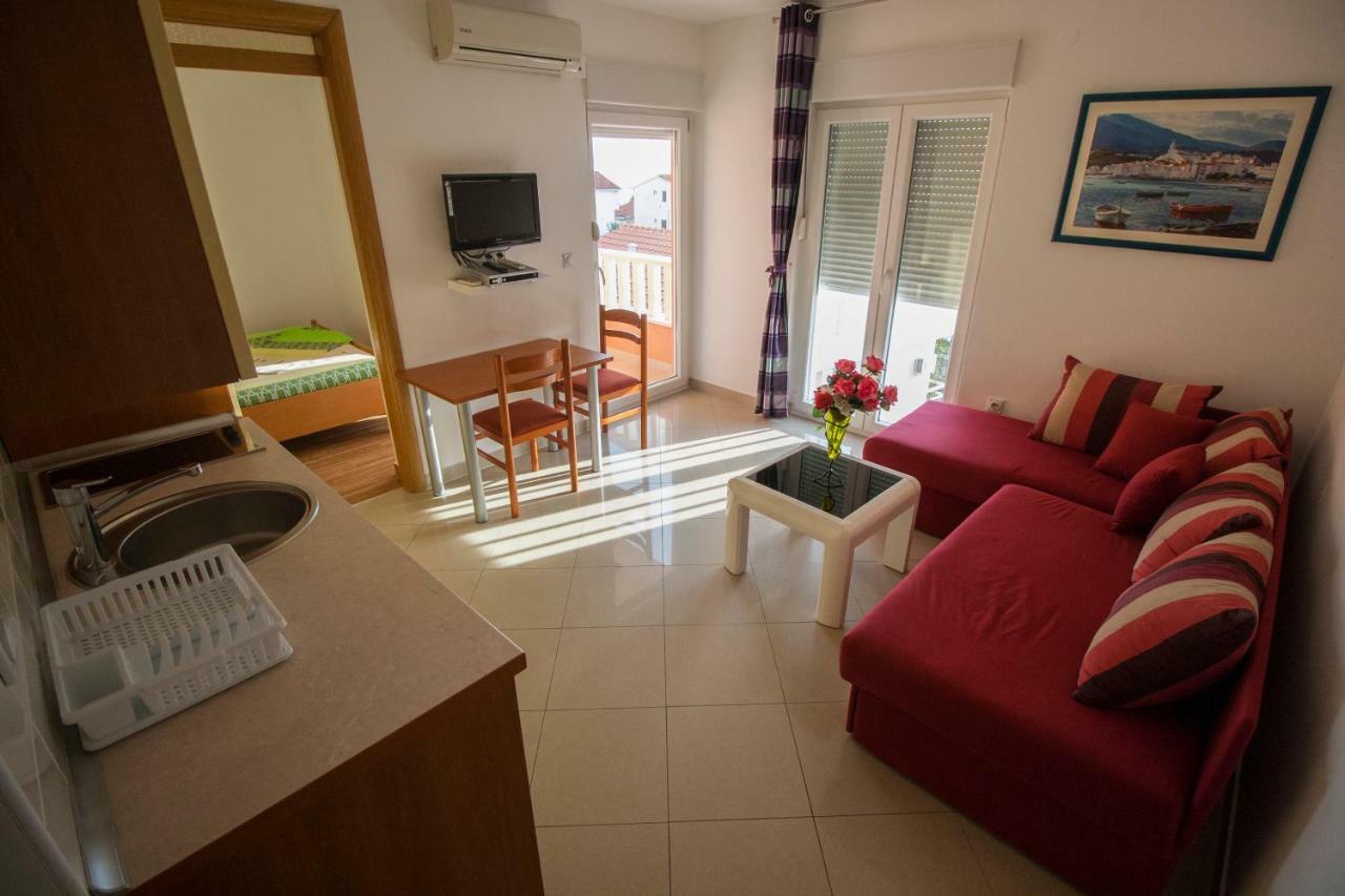 Apartments Knezovic Gradac (Split-Dalmatia) Exterior foto